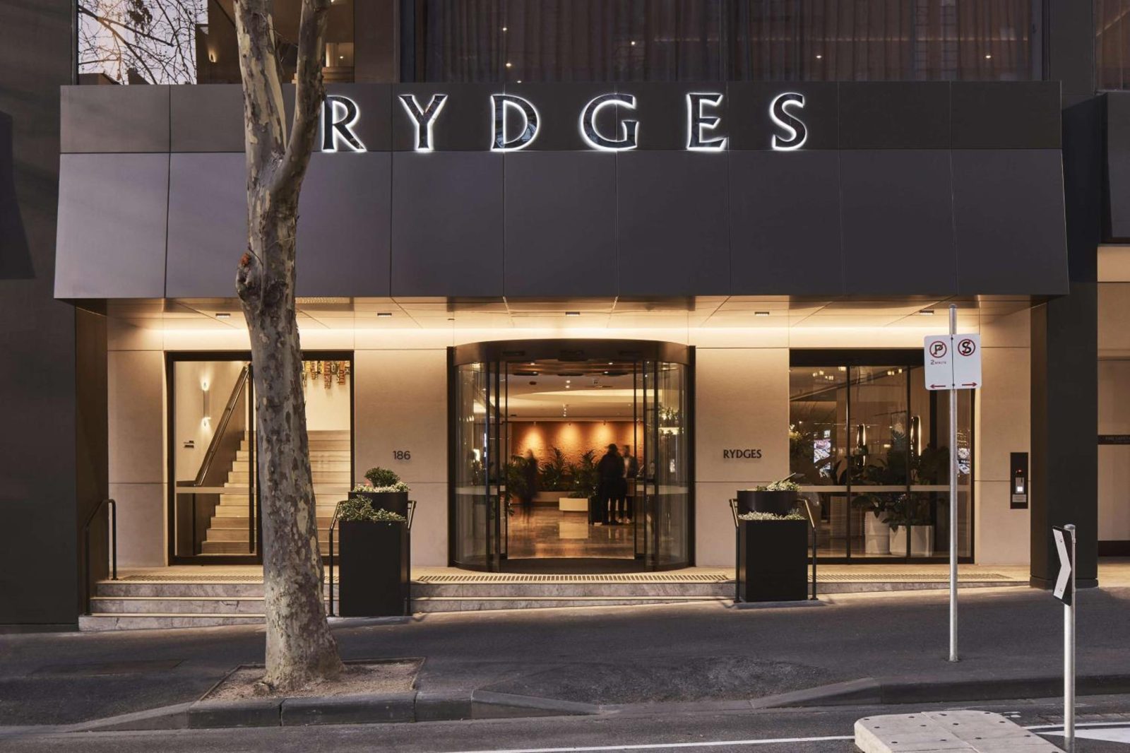 Rydges Melbourne — photo 2