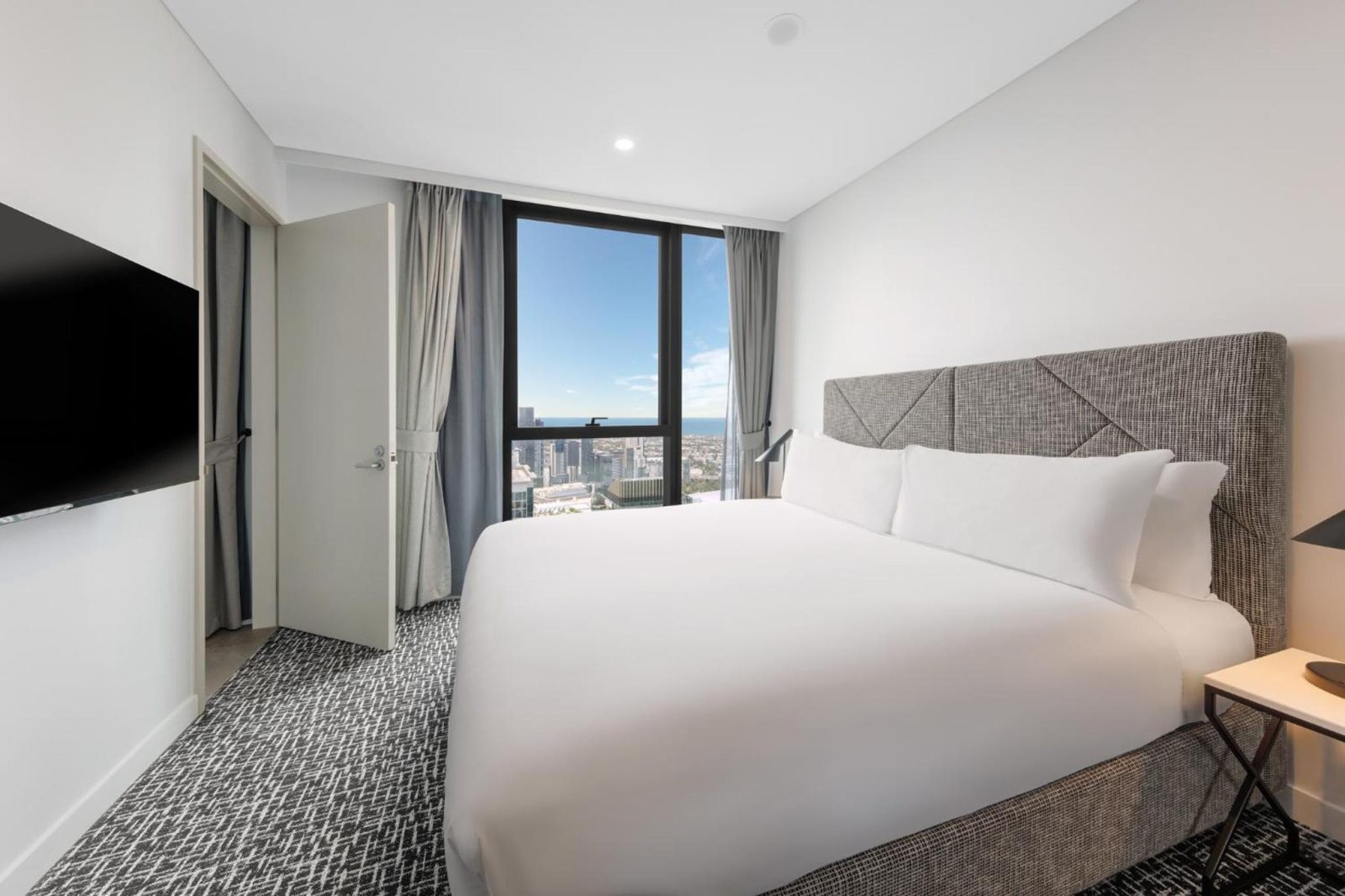 Meriton Suites Melbourne — photo 4